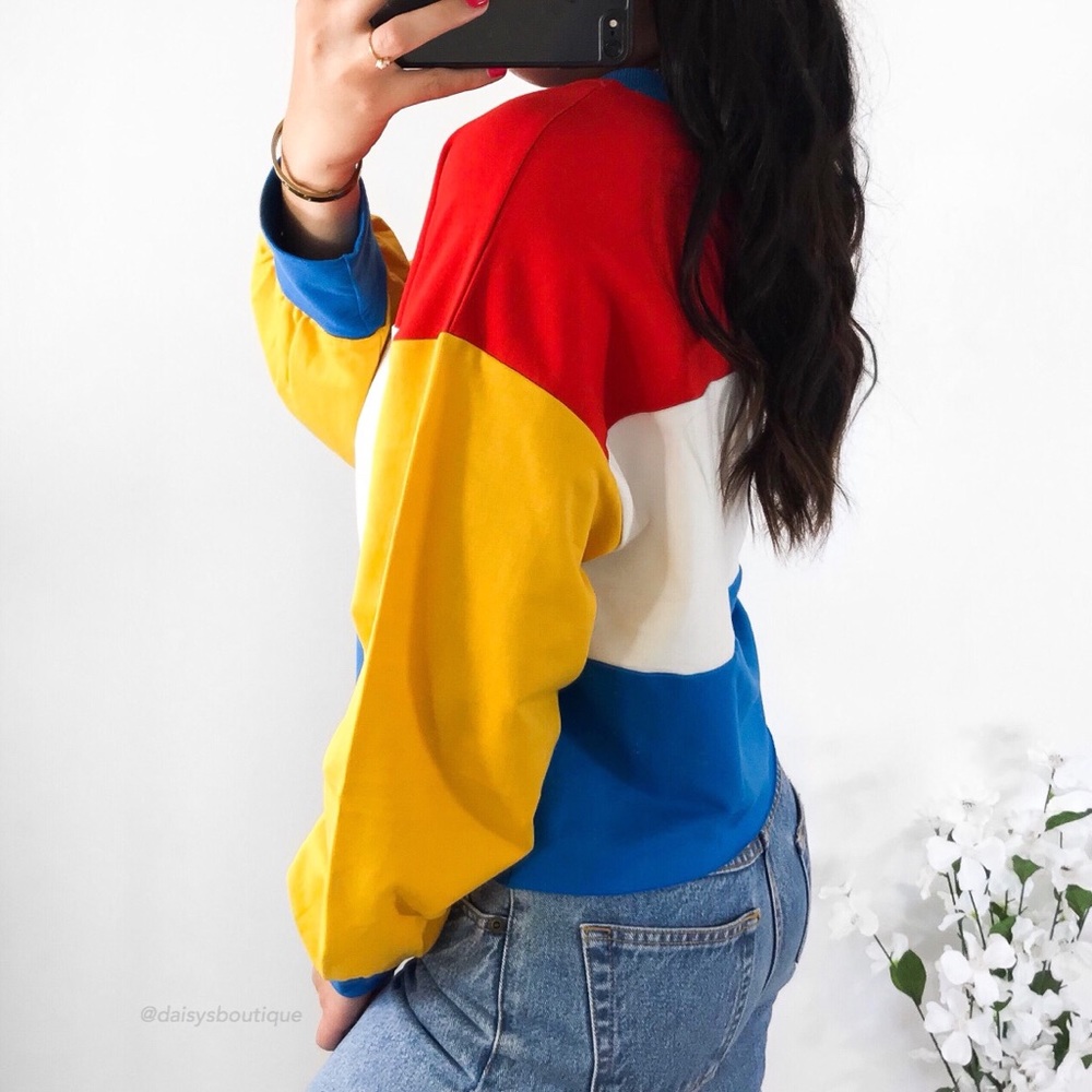 ❤️CLEARANCE❤️multi color cropped oversized sweater - Picture 3 of 3